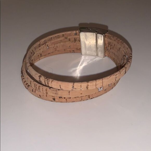 Layered style bracelet    - Picture 1 of 2